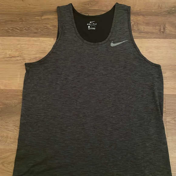 NWOT Men’s Nike Tank DriFit , Large - Picture 2 of 6
